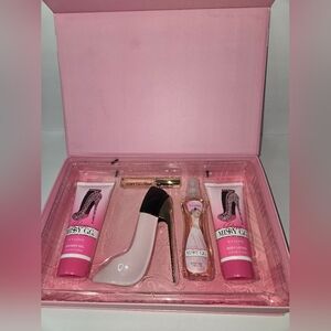 Missy GG V.N. Love Pink & Gold Heeled Fragrance Gift Set